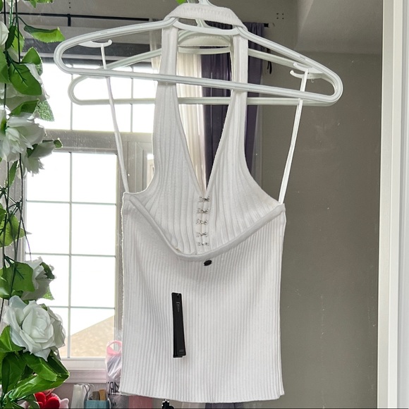 Guess Halter Top - Picture 2 of 2